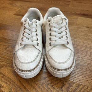 Sz 6, Vince Camuto Womens White Leather Platform  Fashion Sneaker